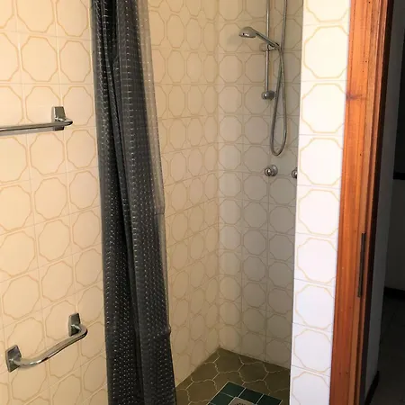 וילה Peaceful With Outdoor Fireplace ביביונה