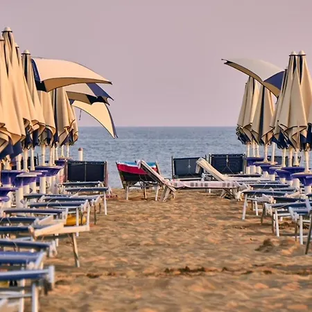 Villa Peaceful With Outdoor Fireplace Bibione